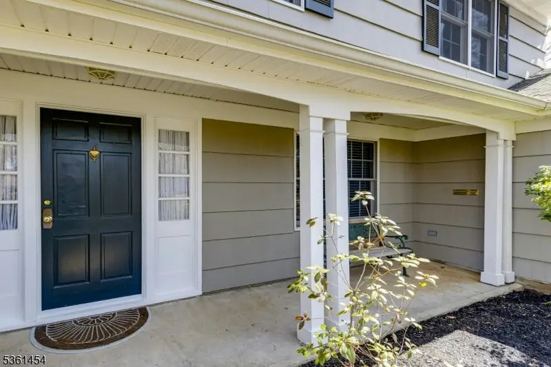 211 Lorraine Dr, Berkeley Heights, NJ 07922 - Image #2