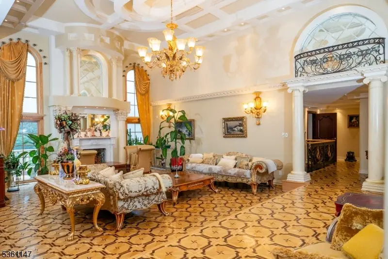 8 Driftwood Dr, Livingston, NJ 07039 - Image #3