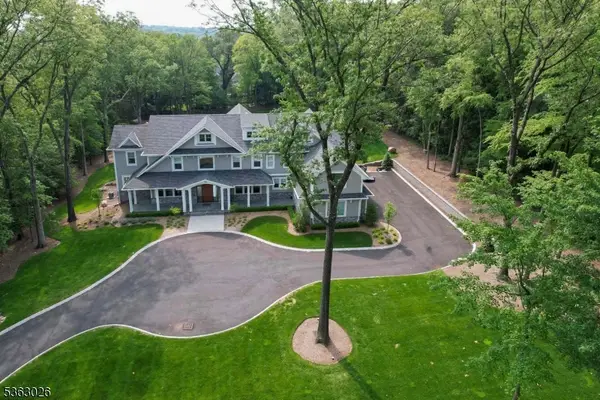 789 Colonial Rd, Franklin Lakes Boro, NJ 07417