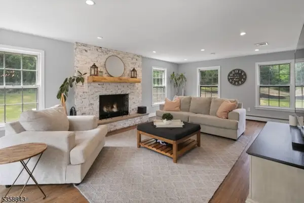 6 Ironia Rd, Chester Twp., NJ 07930