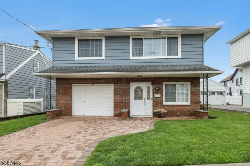 830 Pennsylvania Ave, Lyndhurst, NJ 07071 - Image #1