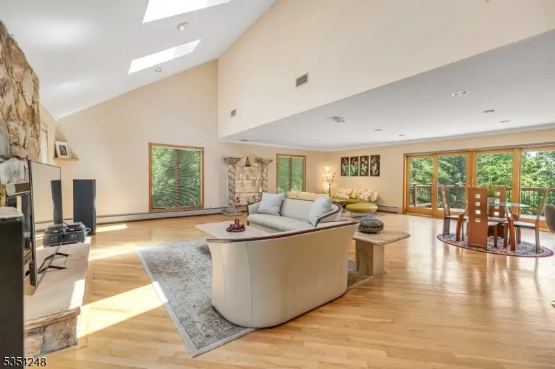 81 Columbus Ave, Totowa, NJ 07512 - Image #3