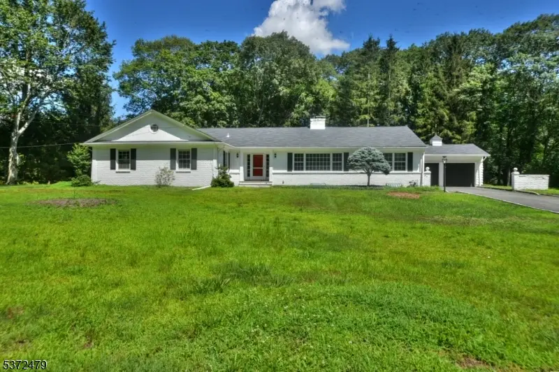 47 Twin Brooks Rd, Saddle River, NJ 07458 - Image #2