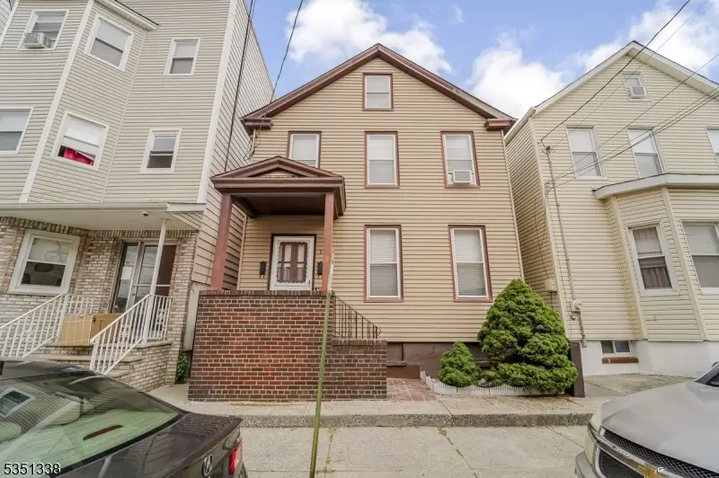 8 Lincoln Ave, Kearny, NJ 07032 - Image #1