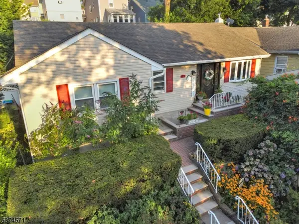 16 Park Pl, Kearny Town, NJ 07032