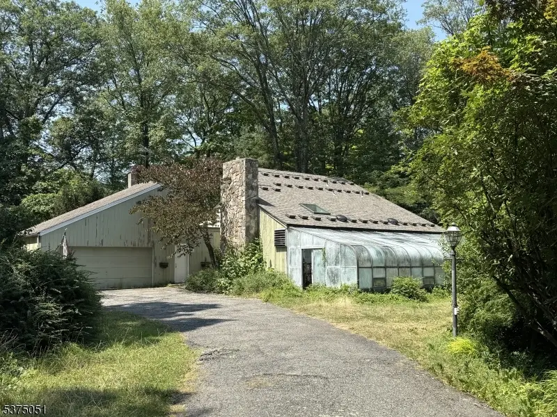 83 Timberbrook Rd, Rockaway Township, NJ 07866 - Image #2