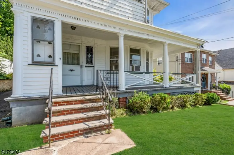 7 Lawrence Ave, West Orange, NJ 07052 - Image #2