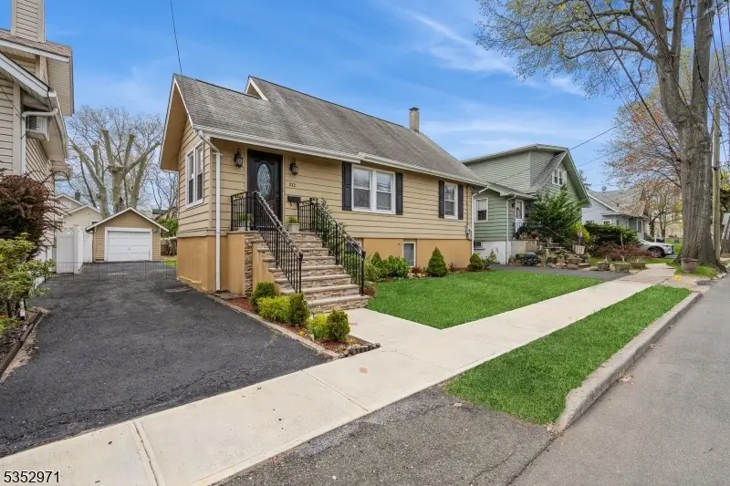 512 Russell Ave, Ridgefield, NJ 07657 - Image #3