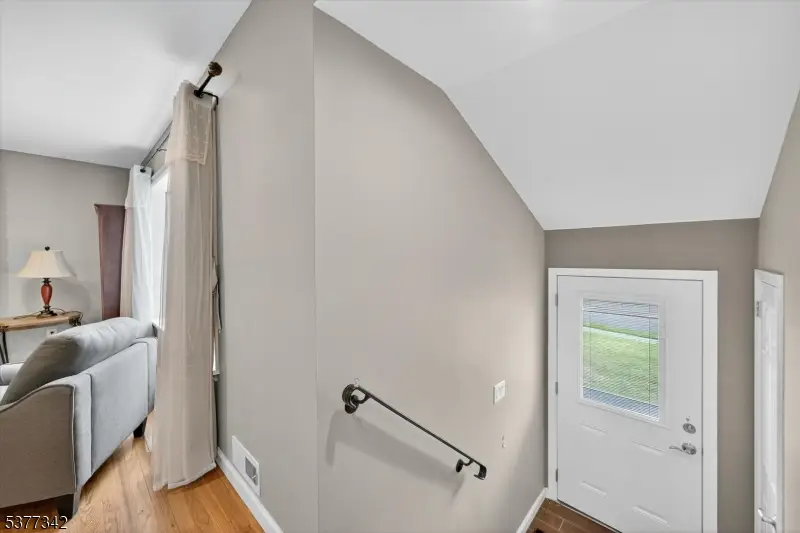 7 Faber Pl, Nutley, NJ 07110 - Image #3