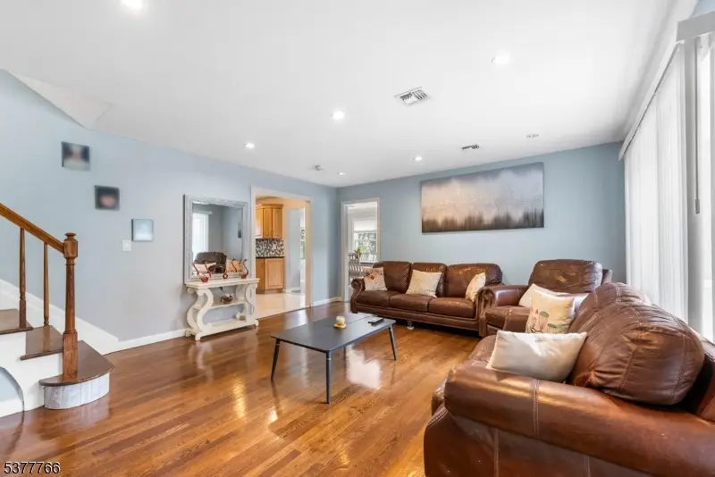 617 Livingston Rd, Linden, NJ 07036 - Image #3