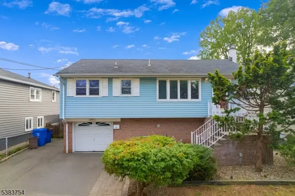 212 E Louis Pl, Woodbridge Twp., NJ 08830