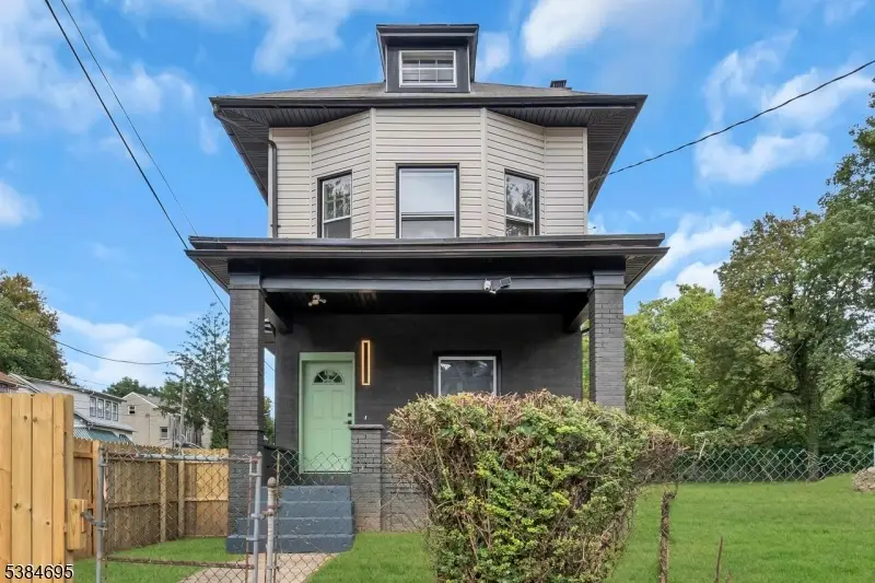302 Bellevue Ave, Trenton, NJ 08618 - #2