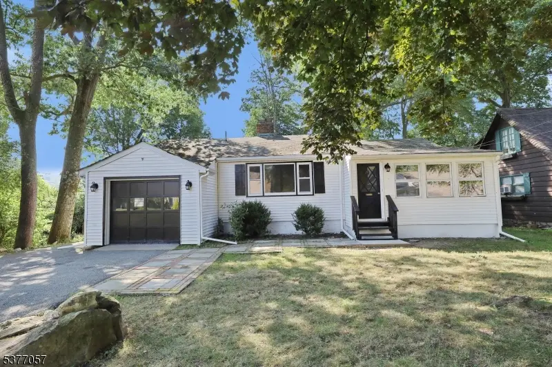 32 Heighwood Trl, Lake Mohawk, NJ 07871 - #2