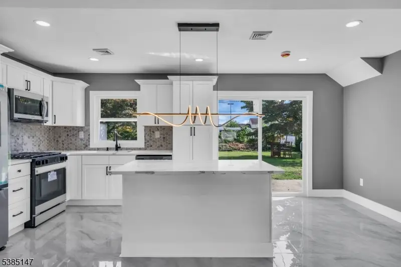 14 Melbourne Ln, Willingboro, NJ 08046 - #1