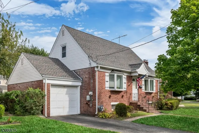 27-05 Urban Pl, Fair Lawn, NJ 07410 - Image #2