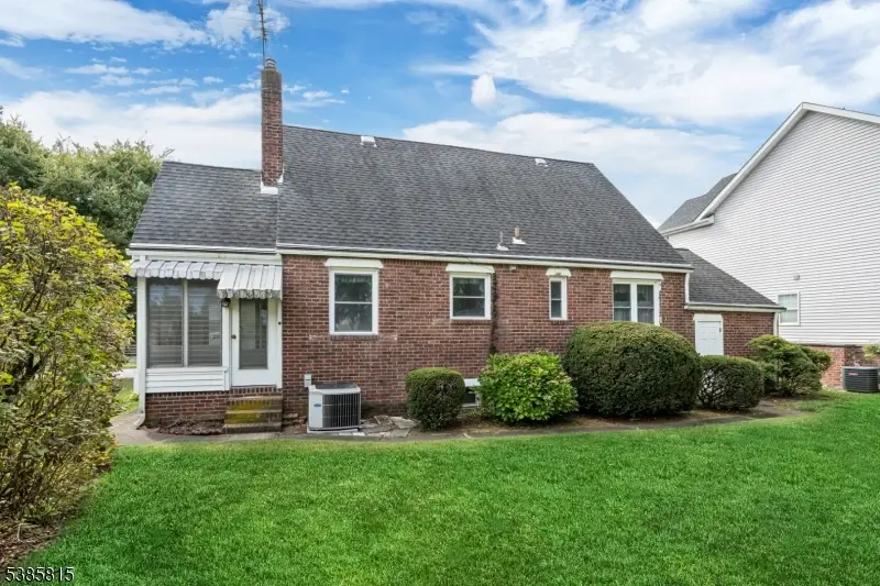 27-05 Urban Pl, Fair Lawn, NJ 07410 - Image #3
