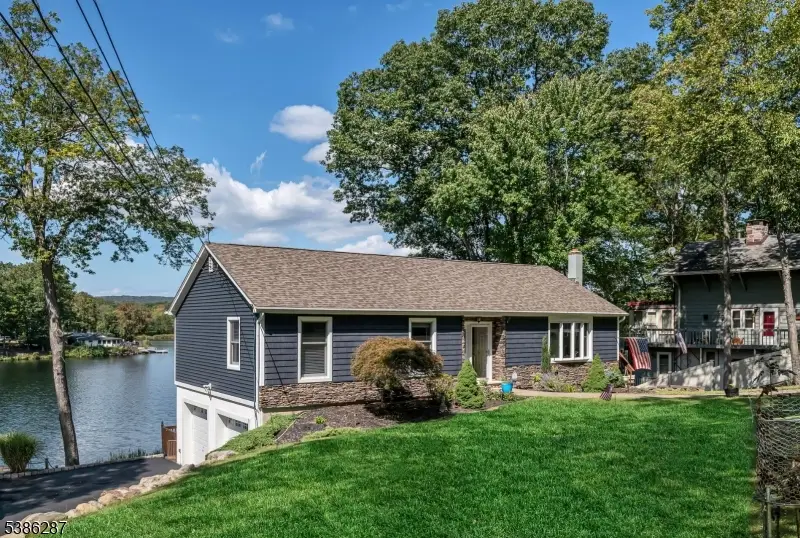 75 Wildwood Rd, Oak Ridge, NJ 07450 - Image #1