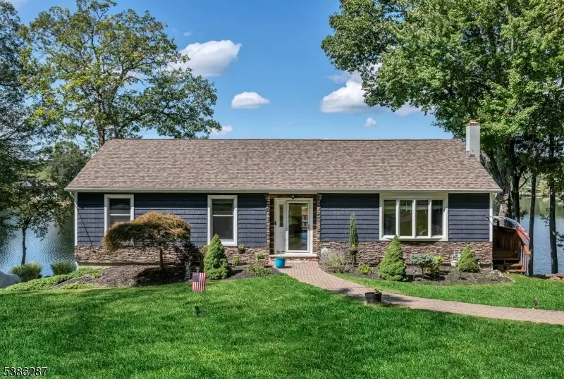 75 Wildwood Rd, Oak Ridge, NJ 07450 - Image #2