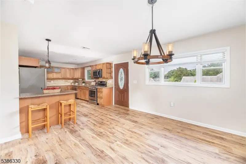 66 Hahn Ave, Rochelle Park, NJ 07662 - Image #2