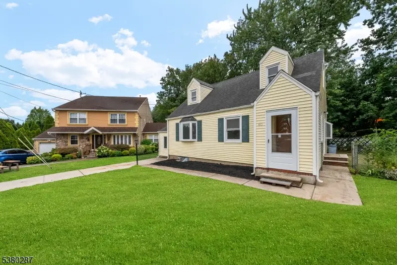 80 Burlington Rd, Clifton, NJ 07012 - Image #3