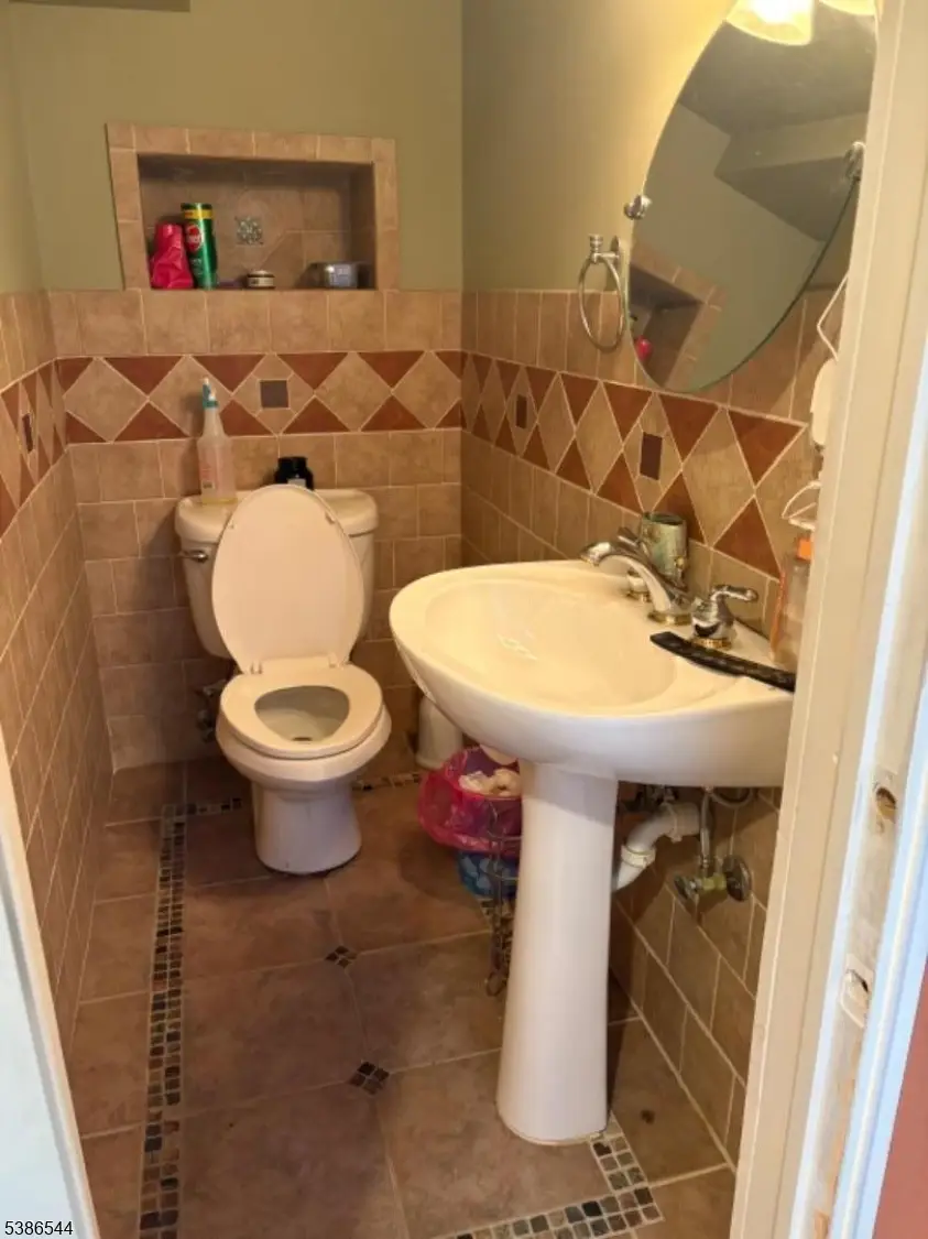 910 Apgar Ter, Rahway, NJ 07065 - Image #3