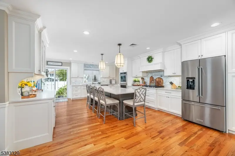 79 Strathmore Ter, Saddle Brook, NJ 07663 - Image #2