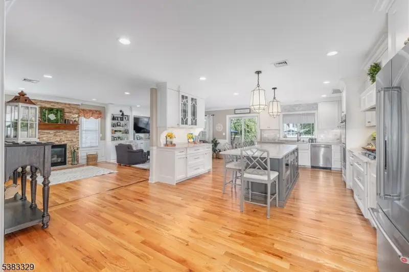 79 Strathmore Ter, Saddle Brook, NJ 07663 - Image #3