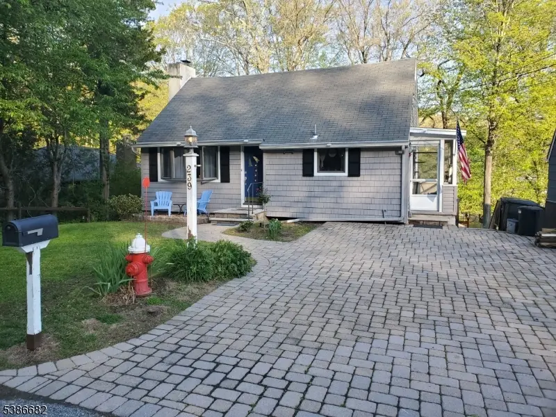 239 Skyline Lake Dr, Ringwood, NJ 07456 - Image #2
