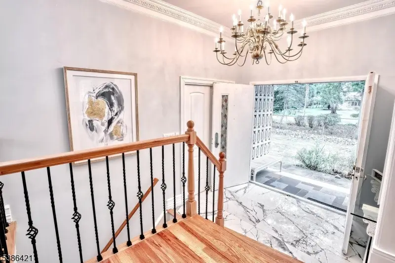 868 Meadow Ln, Franklin Lakes, NJ 07417 - Image #2