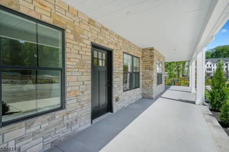 106 Encampment Ct, Montville, NJ 07082 - Image #3