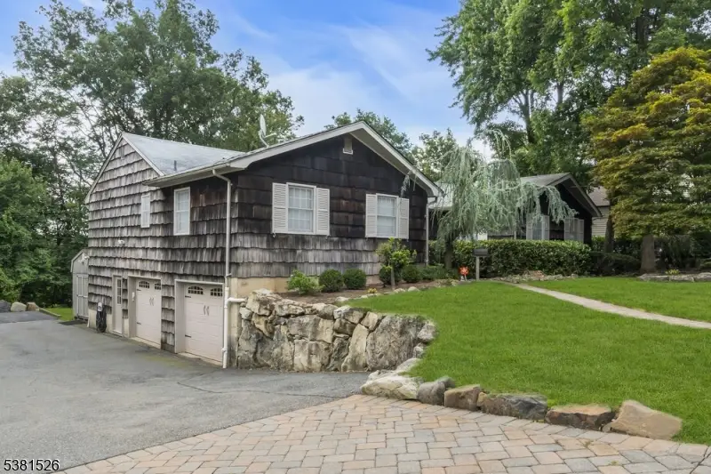 27 Underwood Dr, West Orange, NJ 07052 - Image #1