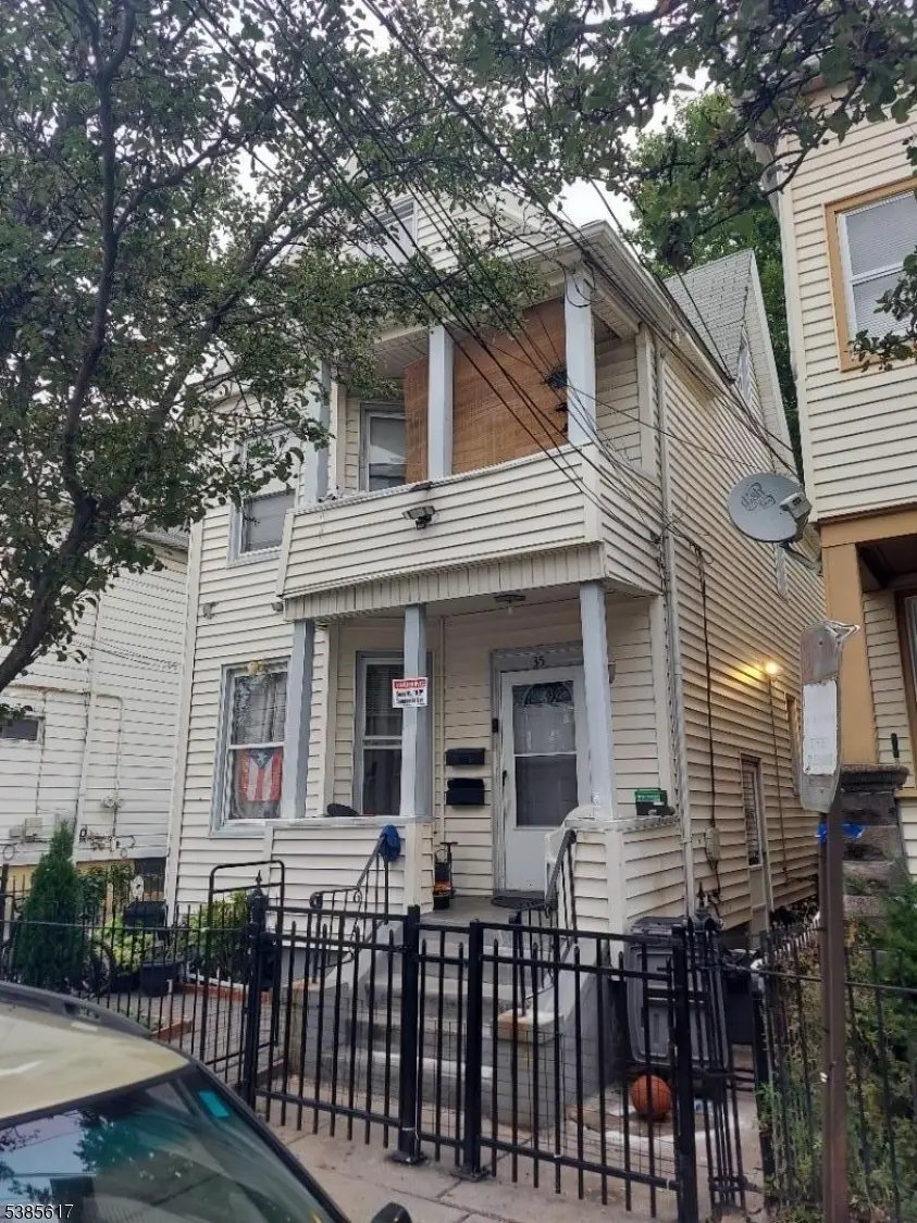 35 Harrison Pl, Clifton, NJ 07011 - Image #2