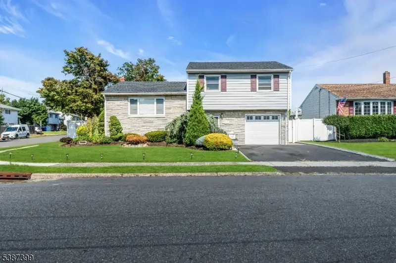 2316 Old Grove Rd, Linden, NJ 07036 - Image #3
