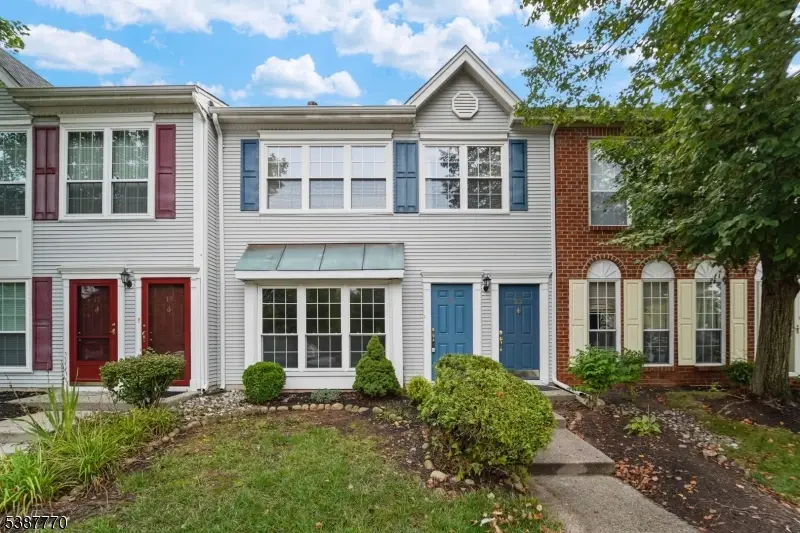 21 Gregory Ln, Franklin Park, NJ 08823 - Image #1