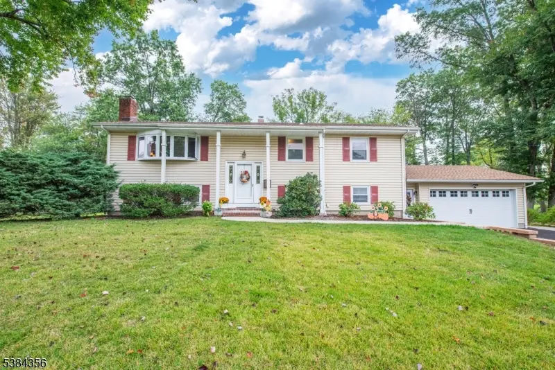 112 Fairway Dr, East Hanover, NJ 07936 - Image #1