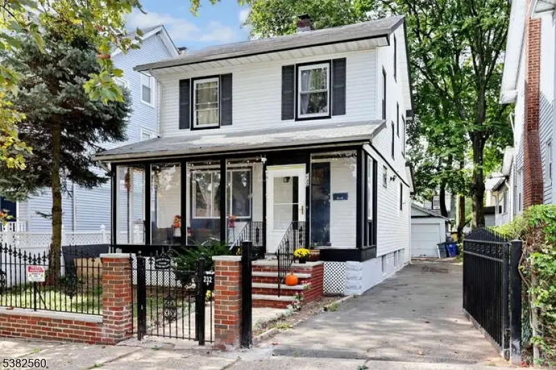 232 Goldsmith Ave, Newark, NJ 07112 - Image #1