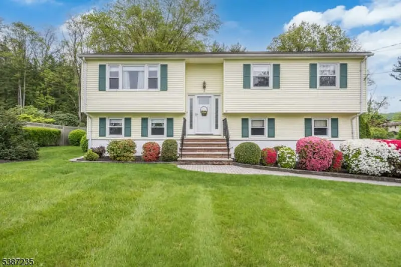17 Meadow Ln, Beattystown, NJ 07840 - Image #3