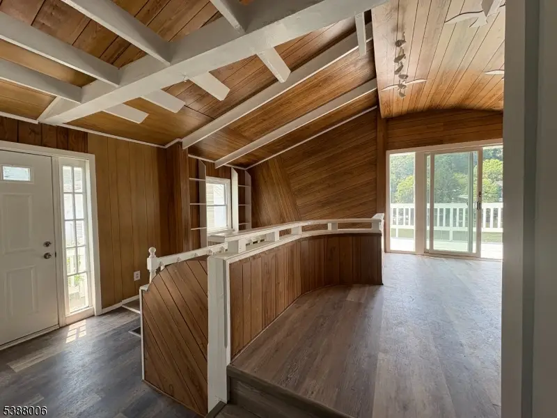 38 W River Styx Rd, Hopatcong, NJ 07843 - Image #3