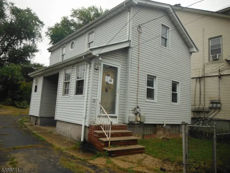 43 Charles St, Watsessing, NJ 07003 - Image #2