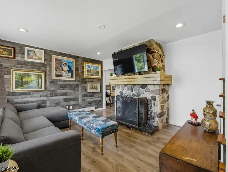 38 Evergreen Ave, Fords, NJ 08863 - Image #3