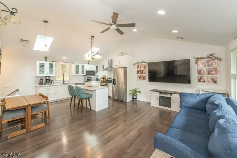 454 Conklintown Rd, Ringwood, NJ 07456 - Image #2