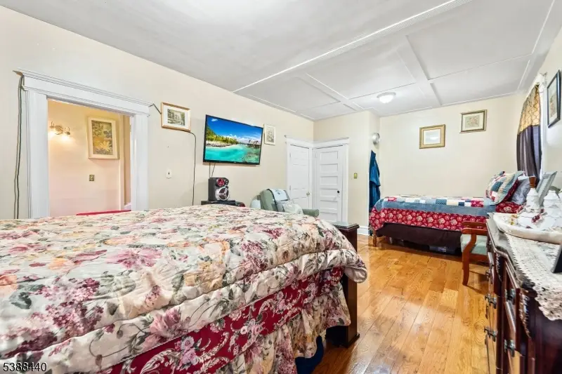 34 Sherman Pl, Irvington, NJ 07111 - Image #3