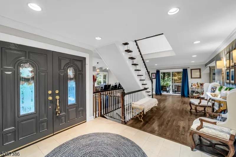 305 Westwind Ct, Norwood, NJ 07648 - Image #3