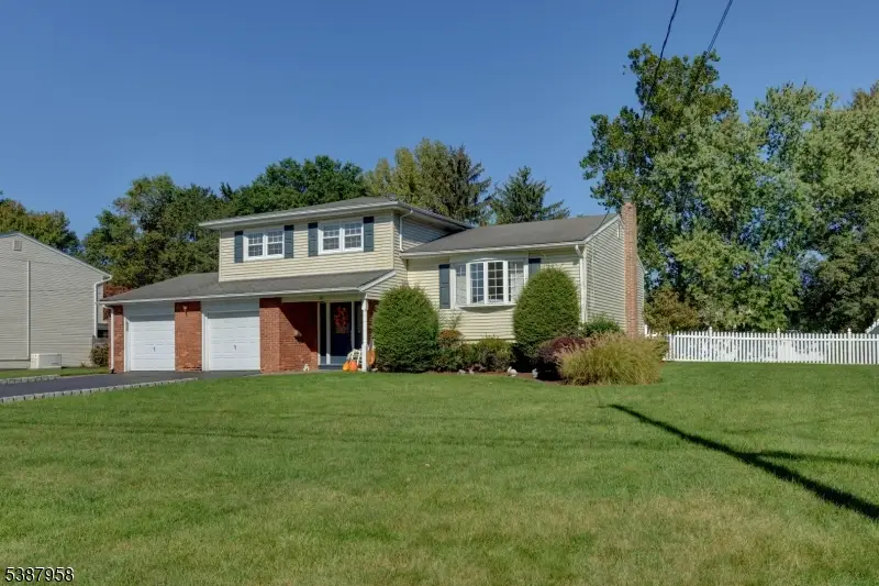 14 Evelyn Pl, Pequannock Township, NJ 07444 - Image #3