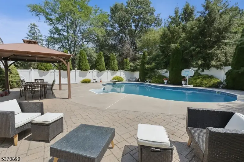 101 Pergola Ave, Monroe Township, NJ 08831 - Image #2