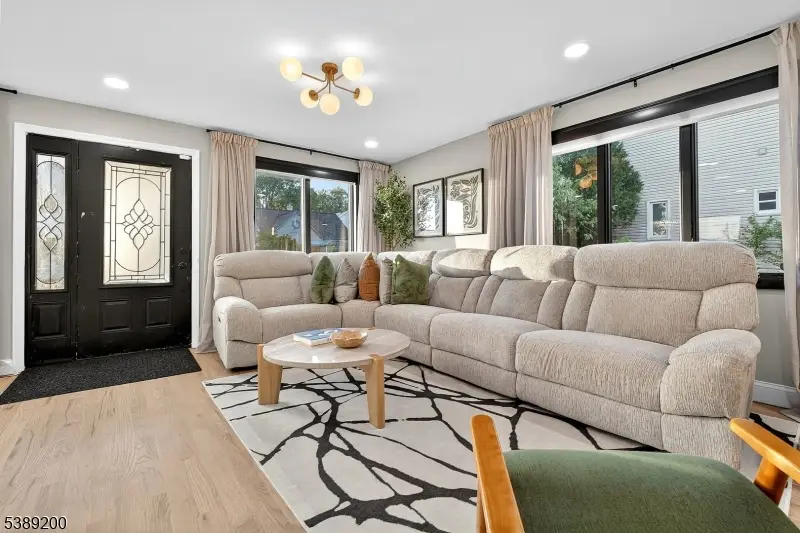 162 Brower Ave, Edison, NJ 08837 - Image #2