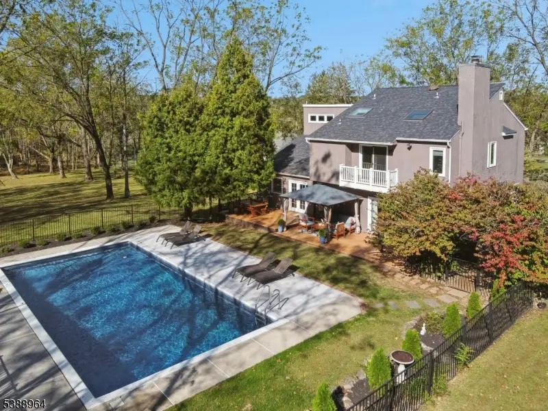 6 W View Dr, Raritan Township, NJ 08822 - Image #3