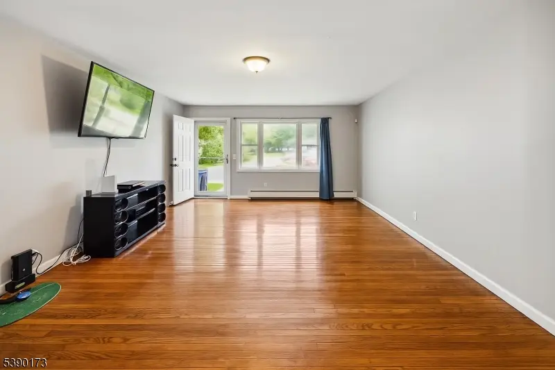 55 Morris St, East Orange, NJ 07017 - Image #3