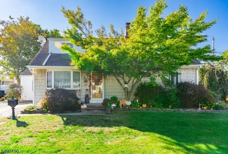 8 Lynn Blvd, Hazlet, NJ 07730 - Image #1