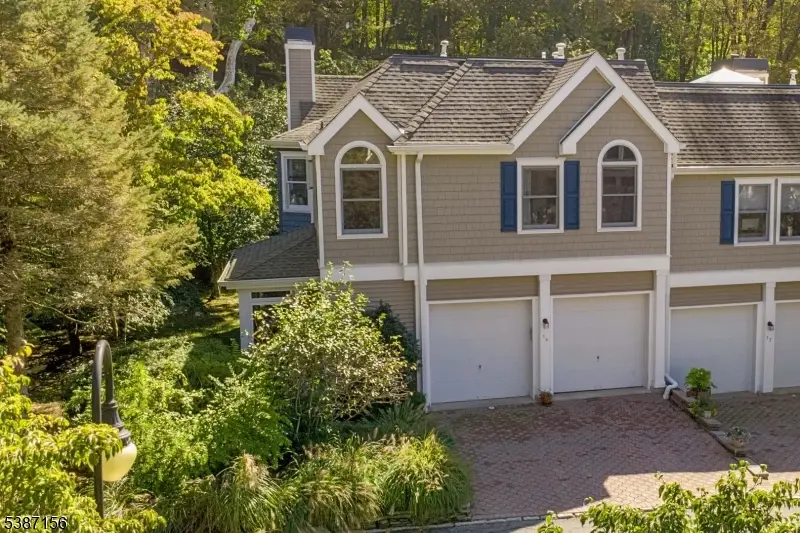 18 Rock Creek Woods Dr, Lambertville, NJ 08530 - Image #1